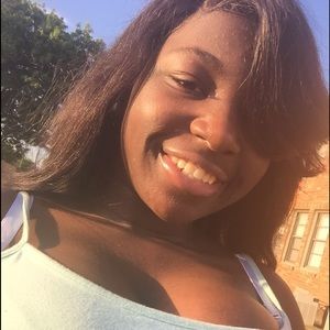 Meet your Posher, Khia